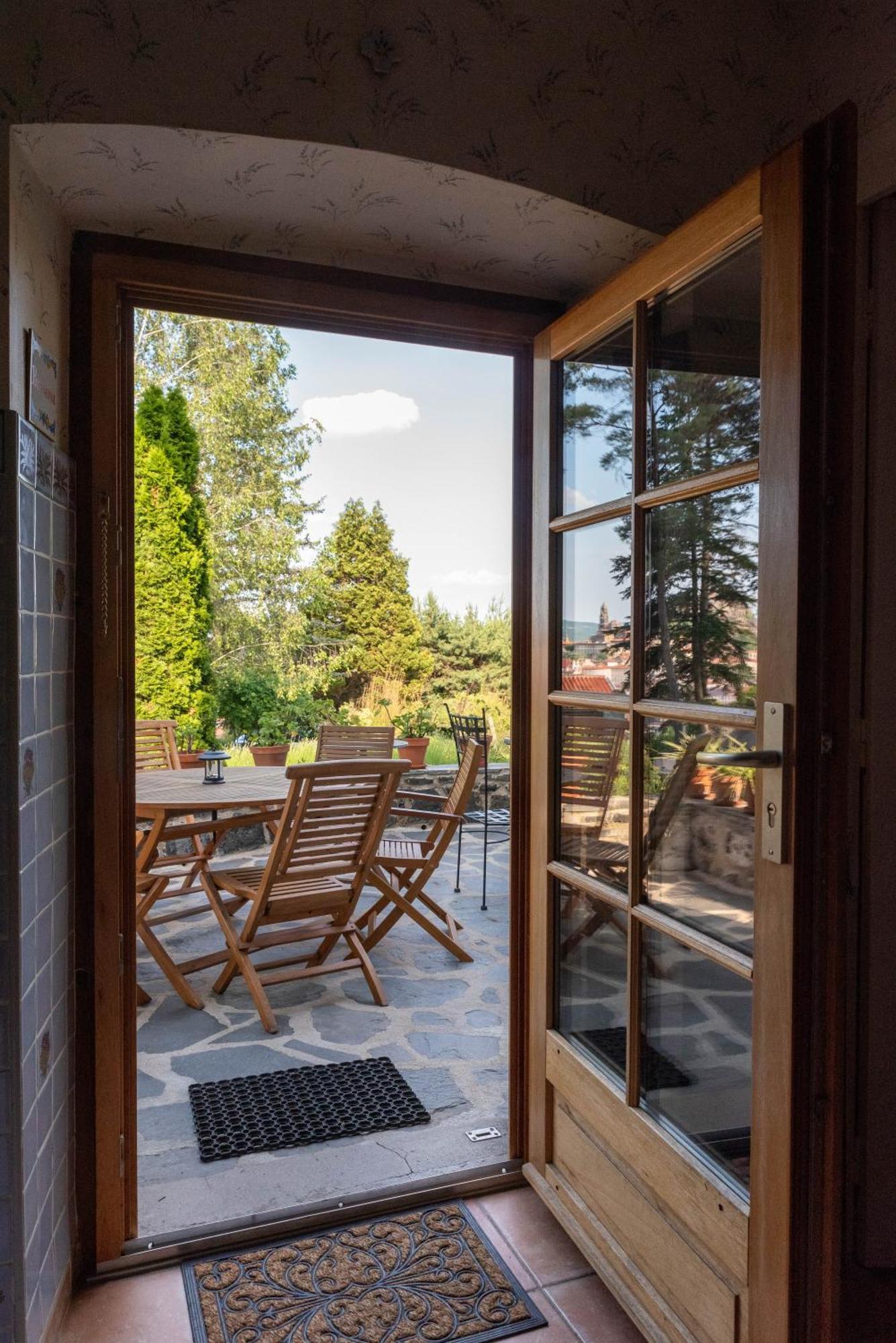 Вилла La Maison De Mireille Le Puy-en-Velay Экстерьер фото